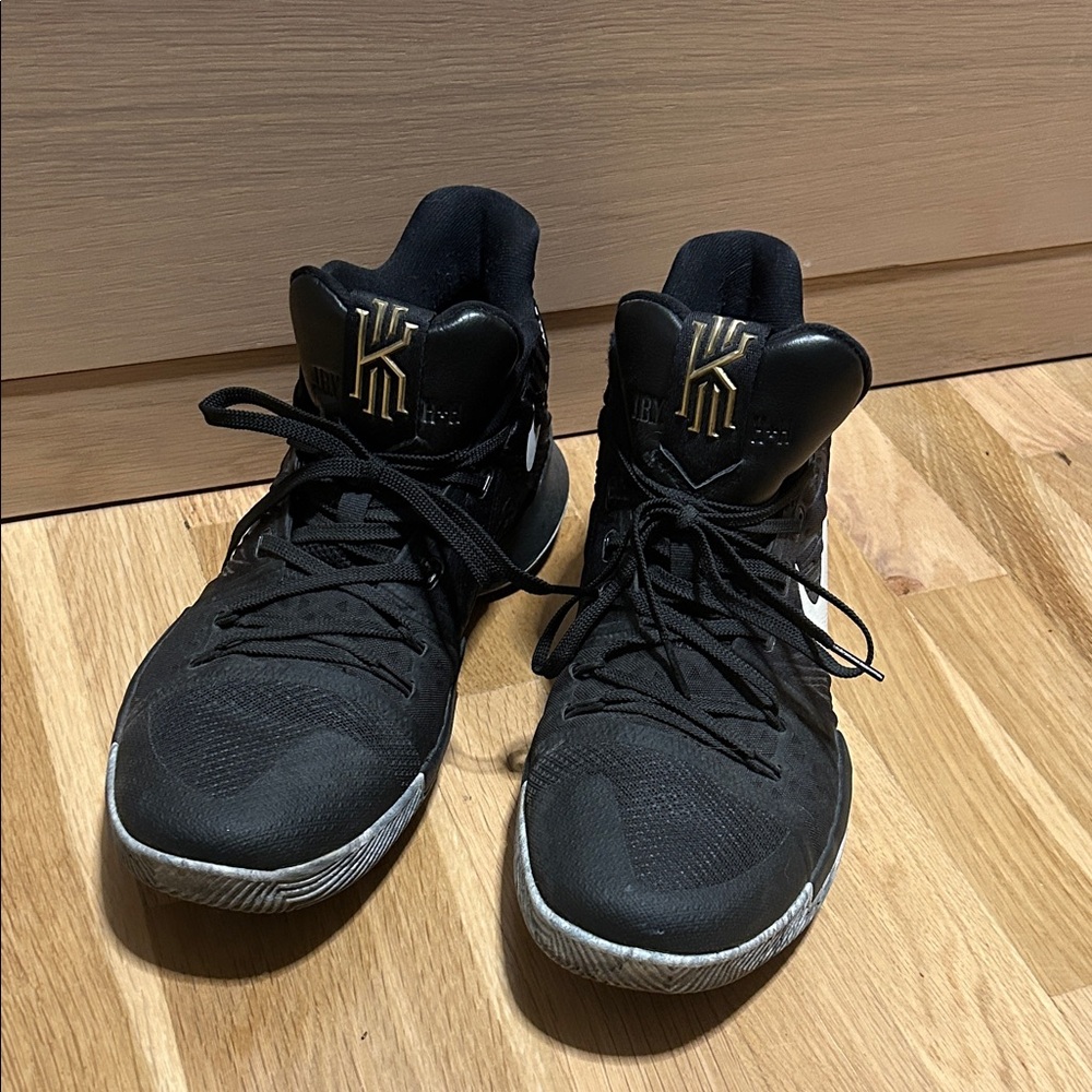 Nike Kyrie 3 BHM High-Top